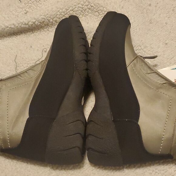 Weather Resistant Grey Black Booties - Picture 3 of 6